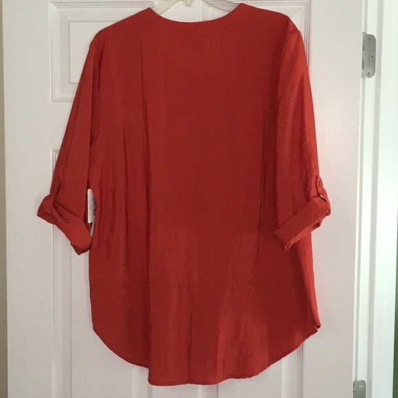 🇺🇸3/$30 Chico’s roll up sleeve shirt. - Picture 2 of 5